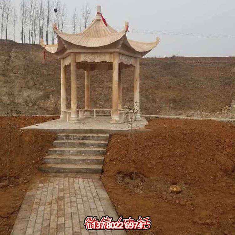 色彩斑斕的晚霞紅涼亭，讓您享受中式園林的繽紛景點(diǎn)