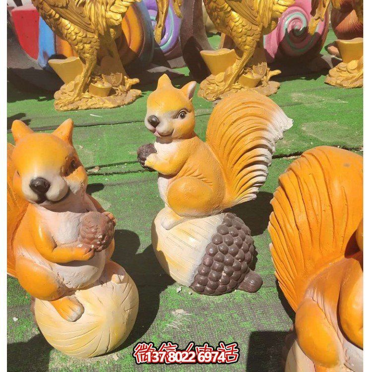 集游樂、景觀、動(dòng)物園于一體的玻璃鋼仿真卡通動(dòng)物游樂場