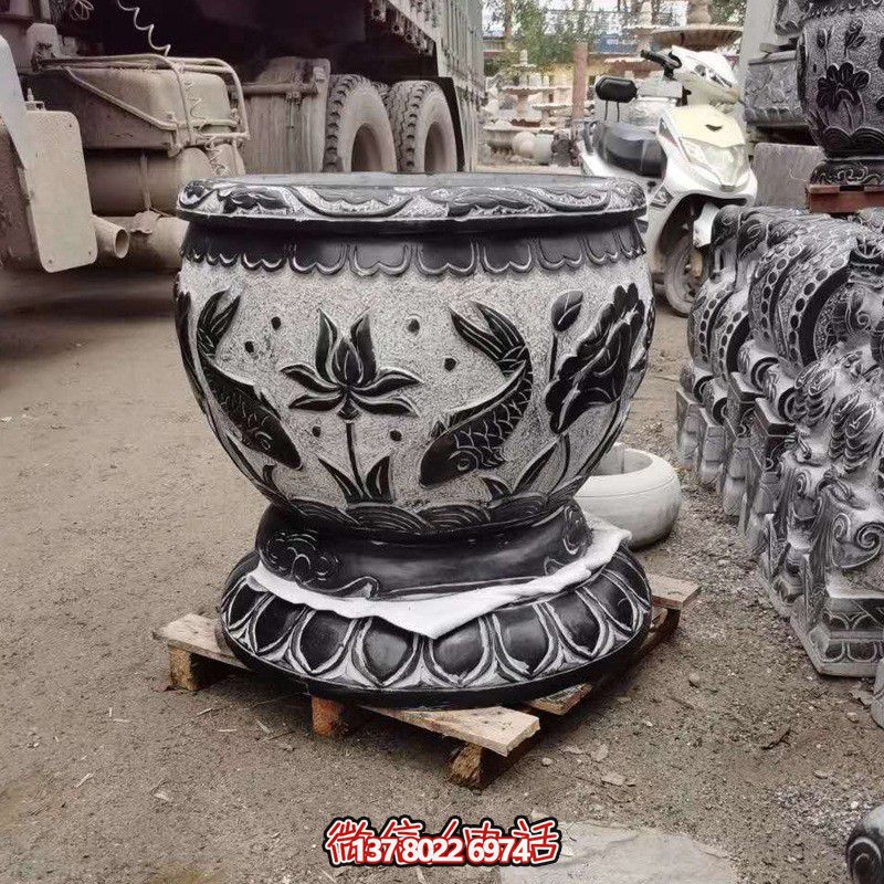 雅致雙魚石雕花盆，為您的庭院增添藝術(shù)氣息