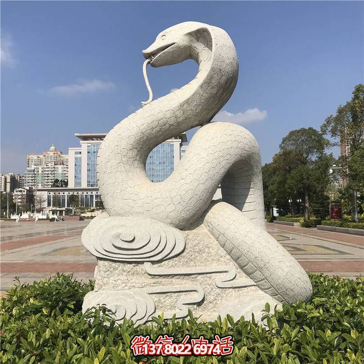 傳統(tǒng)風(fēng)格大理石蛇雕塑，擺放于廣場(chǎng)，給您帶來(lái)完美視覺(jué)享受