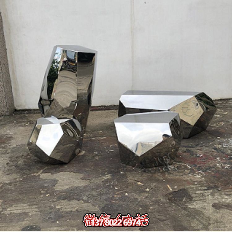 高級不銹鋼鏡面戶外公園雕塑裝飾，以鵝卵石為靈感