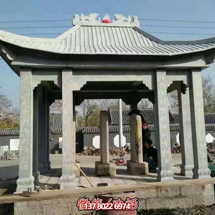 精美大型戶外涼亭，用石雕雕塑裝點大理石美景
