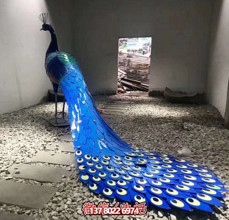 優(yōu)質(zhì)不銹鋼孔雀雕塑，為城市廣場(chǎng)添彩