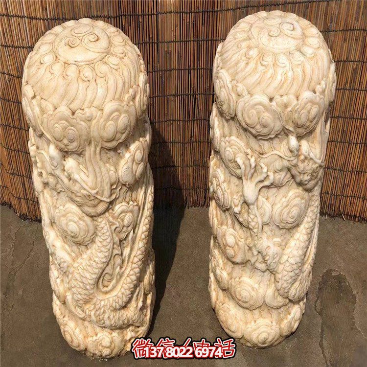 精美石柱浮雕擺件，添上龍庭院門(mén)口的濃濃文化氣息