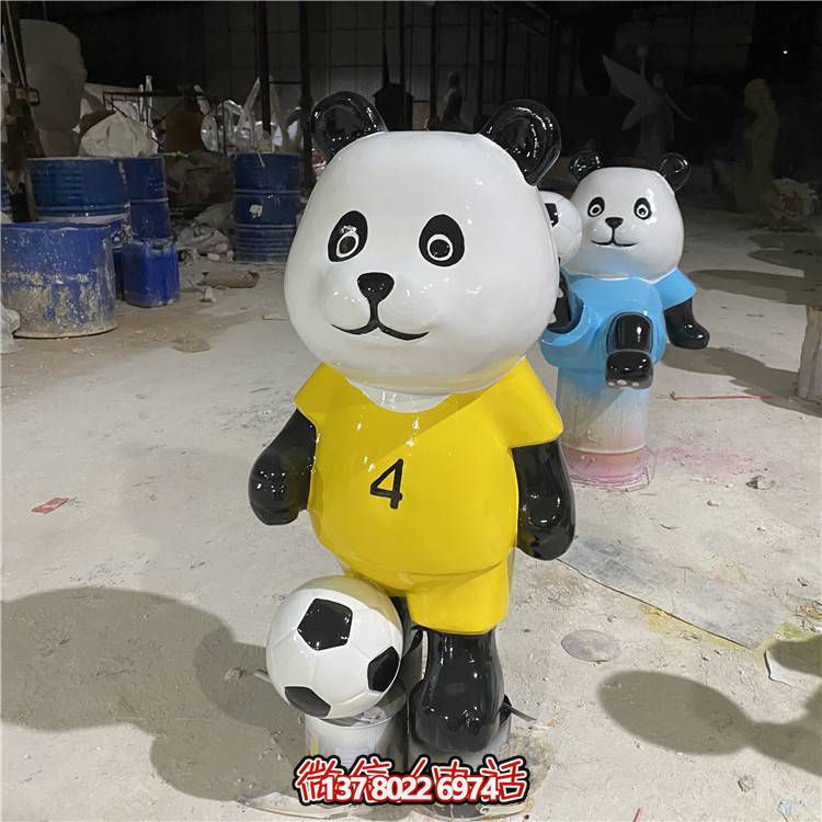 足球旅游景區(qū)，讓你玩轉(zhuǎn)卡通公仔和雕塑