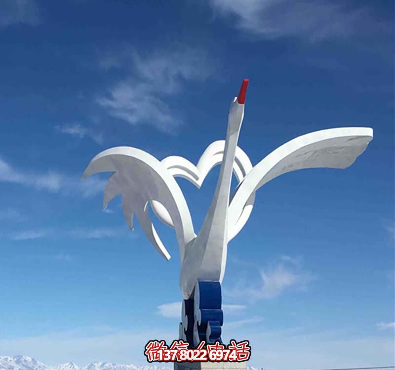 不銹鋼愛心鶴雕塑，點(diǎn)亮廣場(chǎng)創(chuàng)意之美