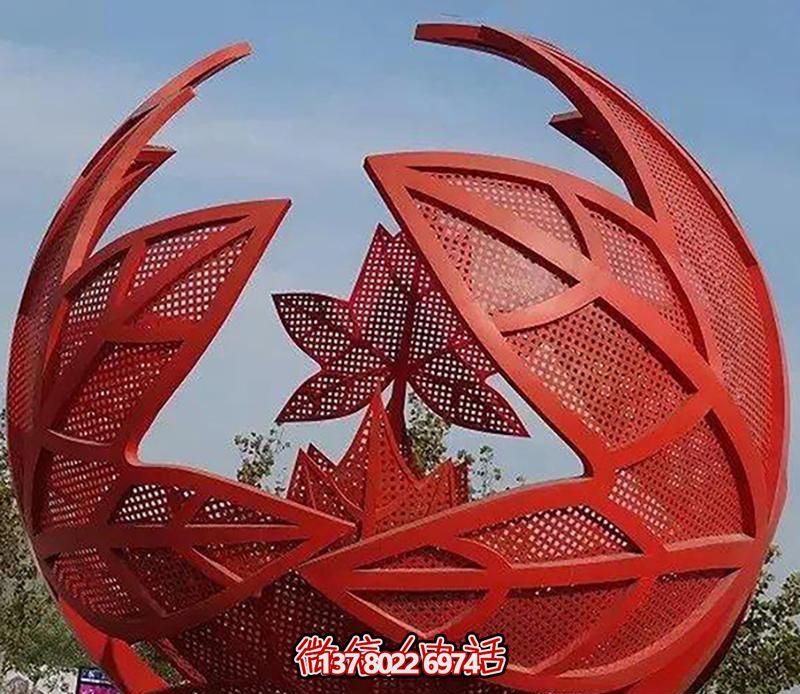 不銹鋼楓葉球形雕塑，點(diǎn)綴廣場(chǎng)景觀