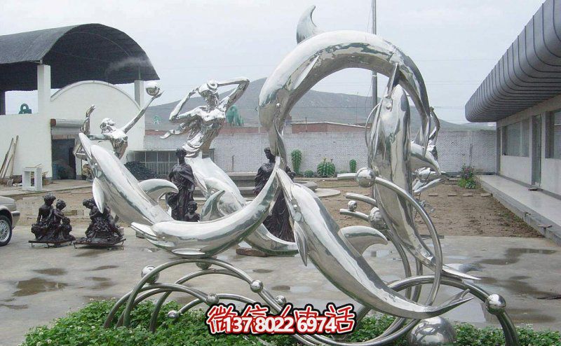 一群活躍海豚，為游樂(lè)園帶來(lái)更多樂(lè)趣——不銹鋼海豚雕塑