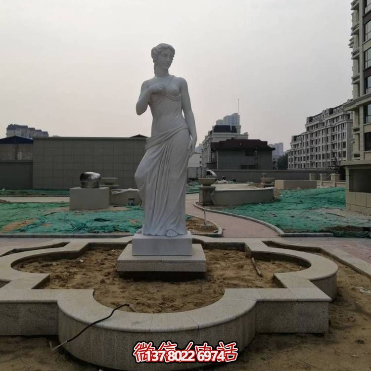 西方大理石雕像，浮雕人物裝飾街道