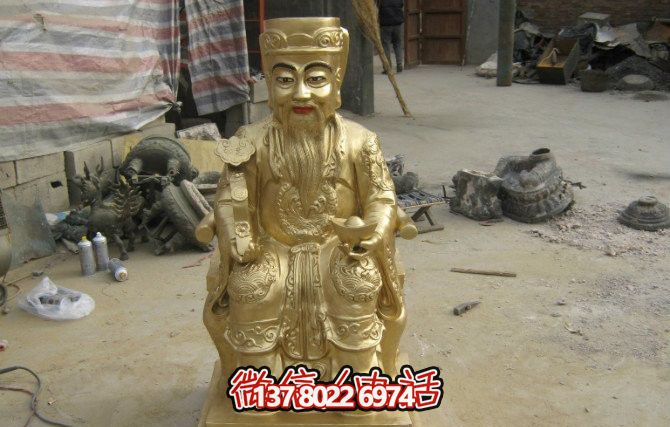 手工制作的供奉佛像，傳承古老文化的精粹
