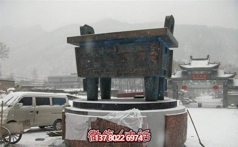大型仿古青銅雕塑，營造獨(dú)特的戶外景觀