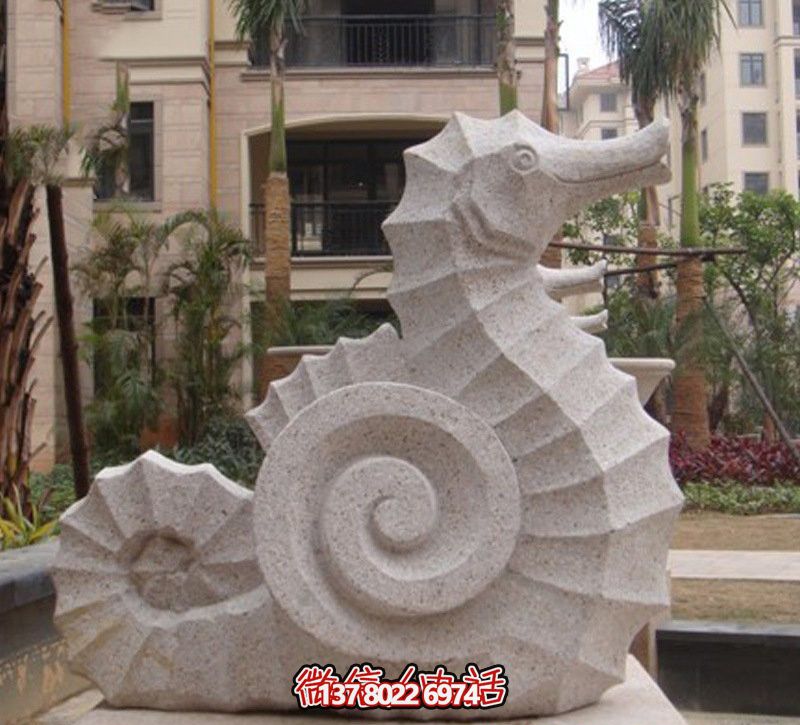 海馬創(chuàng)意石雕，點綴街道邊