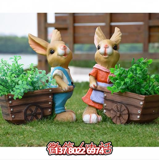 可愛兔子雕塑，點綴玻璃鋼戶外園林景觀