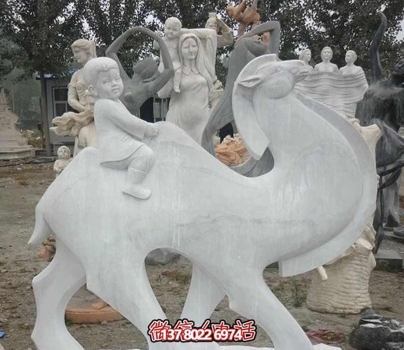 漢白玉駱駝雕塑，點(diǎn)綴公園里的抽象風(fēng)情