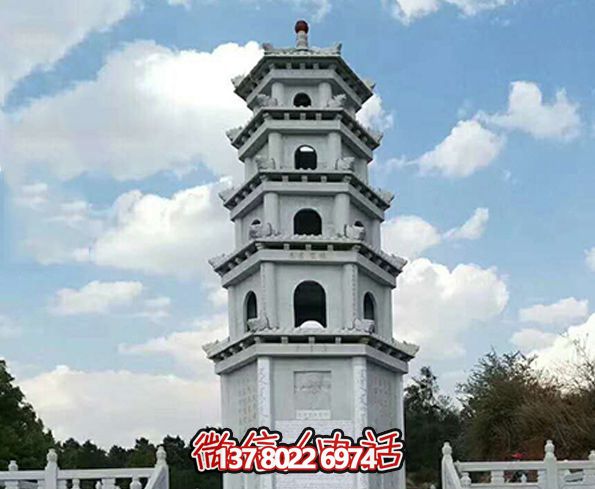 精美多層大理石寶塔，見證古老寺院的美麗景觀