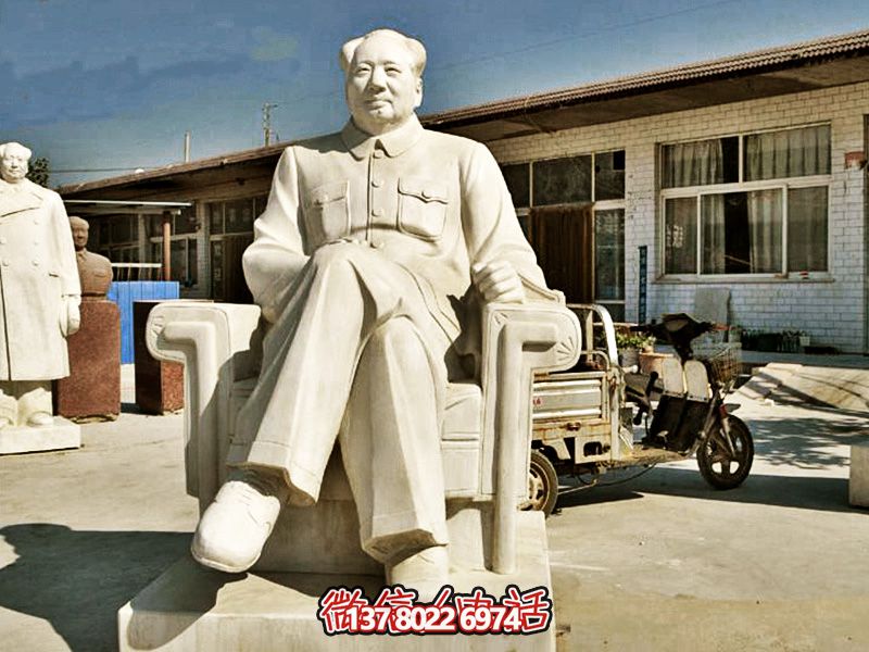 漢白玉毛澤東雕塑，見證歷史瞬間