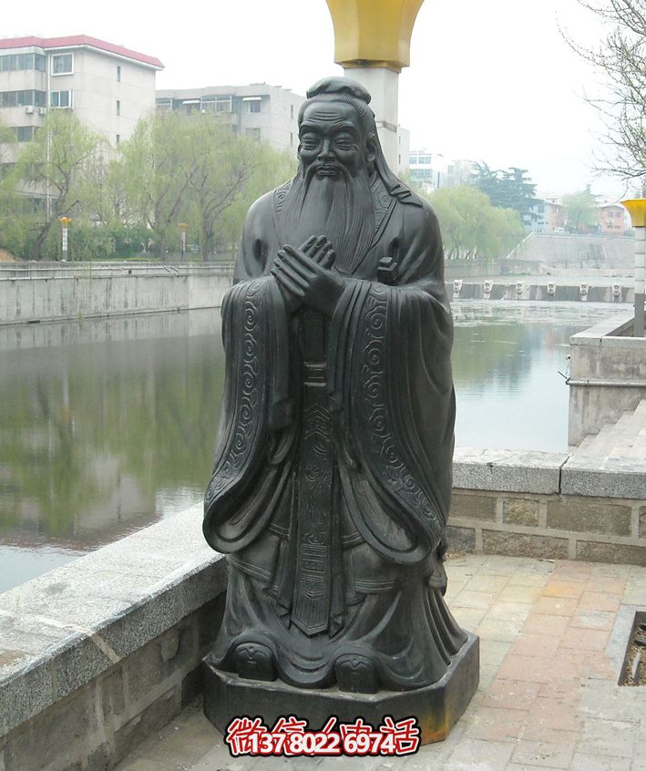 歷史名人雕塑，銅像點綴湖邊公園小區(qū)
