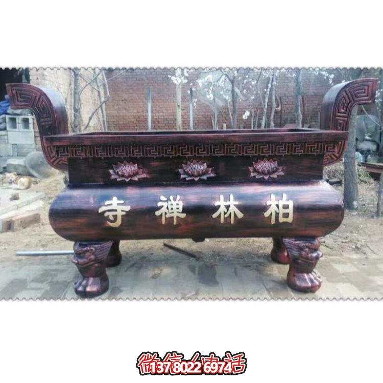 玻璃鋼大型香爐雕塑，點綴露天景區(qū)