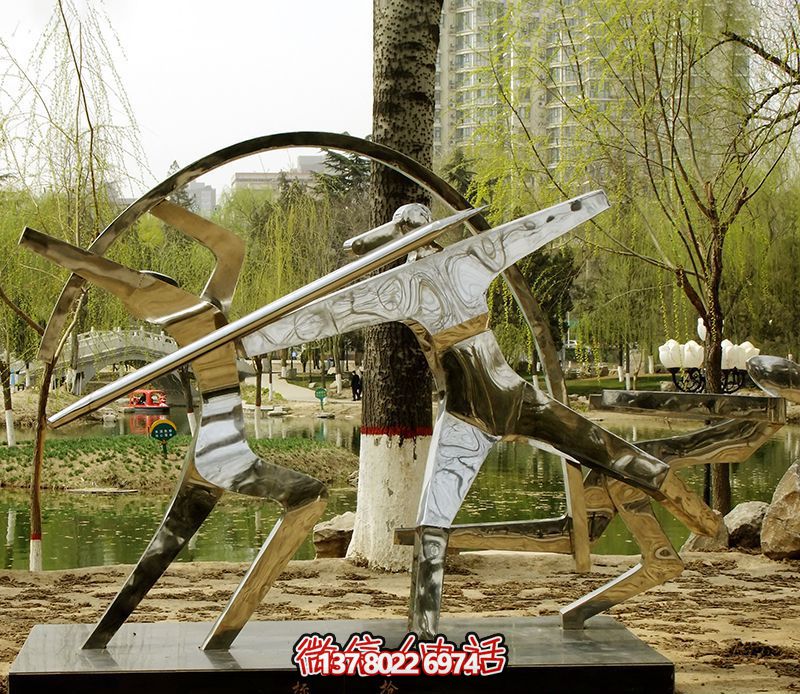 不銹鋼鏡面標(biāo)槍雕塑——精致、創(chuàng)意、華美