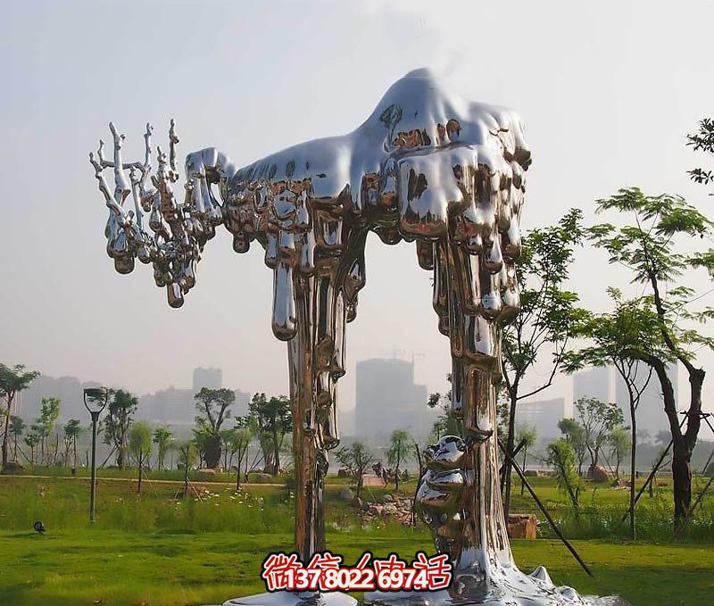 不銹鋼雕塑拱門(mén)——傳承抽象文化，融入人文精神