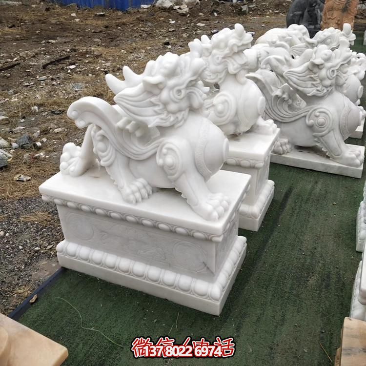 漢白玉貔貅雕塑，門口裝飾打造質(zhì)感庭院