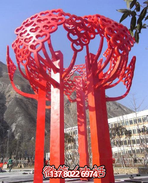 室內(nèi)不銹鋼心形雕塑，點(diǎn)綴別墅景區(qū)美景